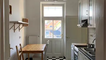 Expose FÜR CITY-GIRLS/-MEN: Renovierte, coole 3,5-Zimmer-Altbau-Wohnung mit Balkon nähe Hauptbahnhof/Altstadt