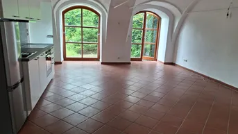 Expose Außergewöhnliche Single-Wohnung mit Garten