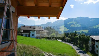 Expose Dachgeschoßwohnung mit einmaliger Penthouse- Terrasse in Sonnenlage- Neubau