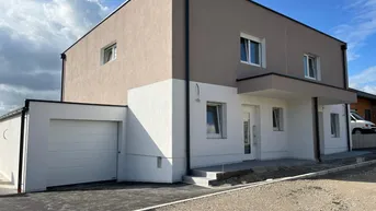 Expose SCHNELLBEZUG - MIETE / MIETKAUF: Doppelhaus mit XL-Garage, PV-Anlage, traumhaftem Fernblick in Krenstetten - PROVISIONSFREI (Top 03)