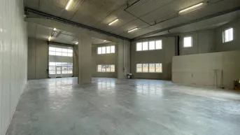 Expose SCHNELLBEZUG! Betriebs-/Produktions- oder Lagerhalle mit ca. 216 - 329 m² Fläche in Buchkirchen bei Wels zu vermieten