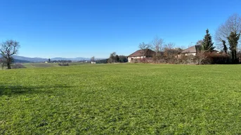 Expose Sonnige voll aufgeschlossene Baugrundstücke, ohne Bauzwang mit ca. 758 m² Fläche in Regau / Hinterbuch (Gst. 4)