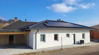 Expose SV geprüfter exklusiver Neubau-Bungalow Erstbezug mit Photovoltaikanlage &amp; Doppelcarport - Mühlweg / Ampflwang am Hausruck