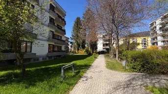 Expose **Wohlfühlen mit Ausblick in den Park** Attraktive 2-Zimmerwohnung mit Loggia in ruhiger Lage in Salzburg / Parsch