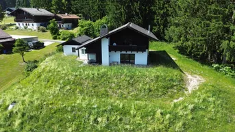 Expose Traditionelles Landhaus mit Kaminzimmer und XXL-Grundstück 5816 m² und atemberaubendem unverbaubarer Thalgaubergblick in Rauchenschwandt /Thalgau