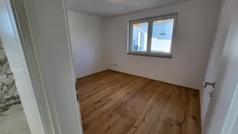 Expose Luxuriöser Wohntraum! Neubau-Doppelhaushälfte mit Einzelgarage zum Sofortbezug in Oberndorf bei Schwanenstadt