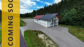 Expose COMING SOON! Großzügige Gewerbeliegenschaft mit XXL-Grundstück, Halle, Büro und XL-Einliegerwohnung in zentraler Lage in Fornach
