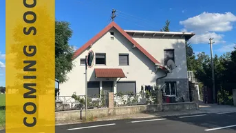Expose COMING SOON! Einfamilienhaus mit 6-Zimmer, Galerie, Panoramablick, Doppelcarport und viel Potential in sonniger Lage in Gampern / Witzling