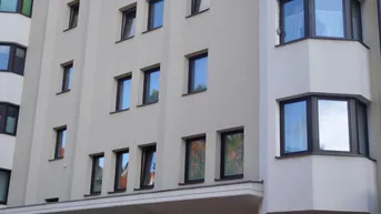 Expose ANLEGER: Zahnarztpraxis I Zentrum 