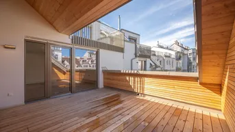 Expose Familiendomizil - 3-Zimmer Traum mit beeindruckender XL Innenhofterrasse
