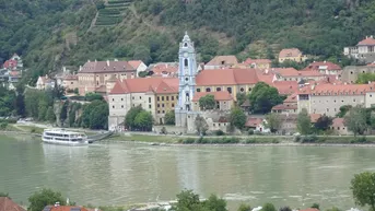 Expose Wachau : Einzigartiger Garten in Rossatz ! Blick auf Donau, Dürnstein, blauer Turm, Rossatz etc.