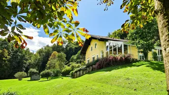 Expose Einfamilienhaus auf großem Grundstück – Ihr Paradies in der Natur!