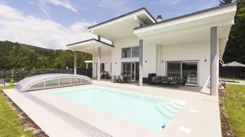 Expose Traumhaftes Haus mit Pool in grüner Umgebung