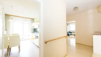 Expose Charmante Wohnung mit Schlossbergblick – Retro-Flair in Toplage von Graz