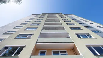 Expose Großzügige 4-Zimmer-Mietwohnung mit Loggia in zentraler Lage – Moserhofgasse 49, 8010 Graz