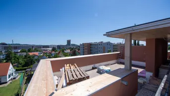 Expose Exklusives Penthouse zur Miete – großzügige 40 m² Terrasse &amp; Balkon