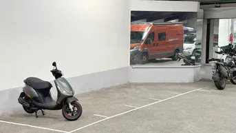 Expose orea | Motorrad-Parkplätze | Parken Rötzergasse 41