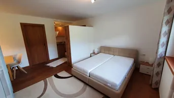 Expose 1-Zimmer-Apartment in ruhiger Lage mit Stellplatz - verfügbar ab 01.11.2025