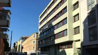 Expose Helle 3 Zimmerwohnung, provisionsfrei, in guter, ruhiger Lage, Nähe zum Zentrum, sonnig, mit freiem Blick