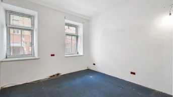 Expose Renovierungsbedürftige, helle Altbauwohnung in teilsaniertem Haus - ruhige, zentrale Lage