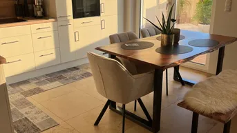 Expose Moderne 3-Zimmer Neubau Wohnung mit Balkon und Carport