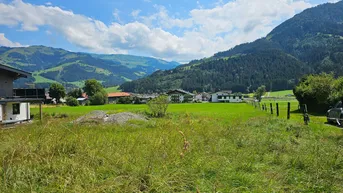 Expose Baugrundstück mit Baugenehmigung in sonniger Ausblicklage