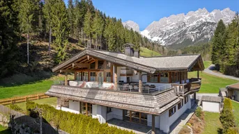 Expose Idyllische Toplage: Exklusive Landhausvilla am Waldrand mit traumhaften Ausblick