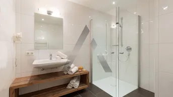 Expose Neuwertige moderne Wohnung in Zentrumslage