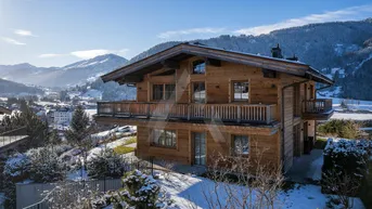 Expose Edles Luxuschalet mit Indoorpool