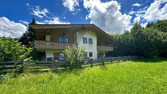Expose Tiroler Landhaus mit Freizeitwohnsitzwidmung in Traumlage und Ski in / Ski out