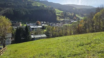 Expose Grundstück in Hanglage mit Panoramablick