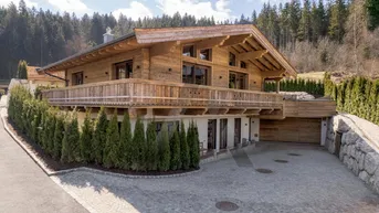 Expose Altholz-Chalet in Aussichtslage am Waldrand