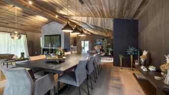 Expose Vollmöbliertes Designer Chalet in ruhiger Ortsrandlage