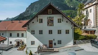 Expose Geschichtsträchtiges Gebäude mit Blick über Ötz