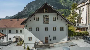 Expose Geschichtsträchtiges Gebäude mit Blick über Ötz