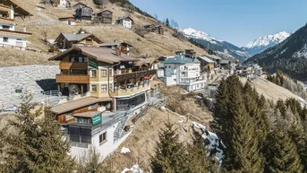 Expose Charmantes Appartementhaus in sonniger Aussichtslage mit "Ischgl-Blick"