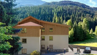 Expose Mountain Luxury Living - Exklusives Wohnen in den Bergen Tirols Top 3