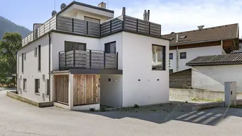Expose Luxuriöses Wohnen mit Panorama-Dachterrasse und vielseitiger Nutzungsmöglichkeit