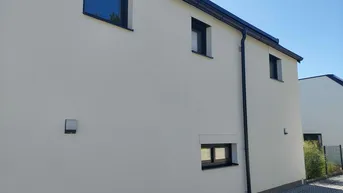 Expose PROVISIONSFREI: Doppelhaus von hoher Qualität - nur noch ein Stück verfügbar