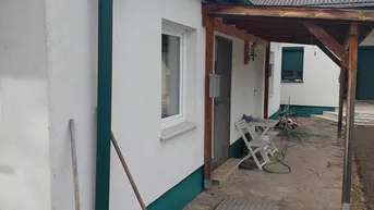 Expose Einfamilienhaus mit Pool und ausgebautem Nebengebäude