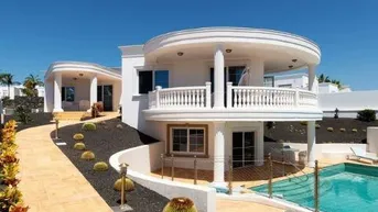Expose Exklusive Luxusvilla mit Meerblick in Lanzarote, in Puerto Calero zu verkaufen € 2.400.000