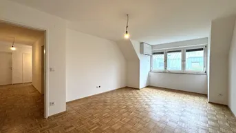 Expose Großzügige und helle 2 Zimmer Wohnung im Dachgeschoss | ca. 63 m² | Klimaanlage | zzgl. PKW-Stellplatz | Friedrich Schiller-Straße