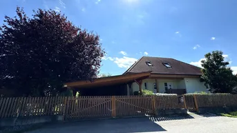 Expose MOLLRAM - Einfamilienhaus mit ca. 1.268 m² Eigengrund | Baujahr 2009 | Sauna &amp; Whirlpool | Luftwärmepumpe, PV-Anlage, Klimaanlage uvm.