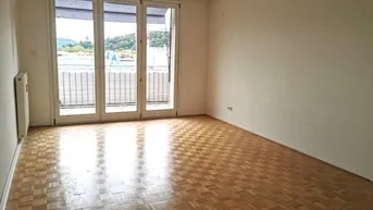 Expose Studenten/Pärchen aufgepasst: Hübsche 2-Zimmer-Wohnung mit Schlossbergblick Nähe Rosenhain und Uni!