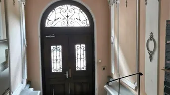 Expose * * Stilvolle Altbauwohnung/Kanzlei/Büro/Ordination mit Balkon in repräsentativem Gründerzeithaus mitten im Herz-Jesu-Viertel! * *