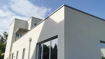 Expose * * Moderne Erstbezugswohnung mit 3 Zimmern und großer Südterrasse in begehrter Lage. * *