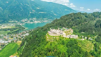Expose Burg &amp; Seezauber