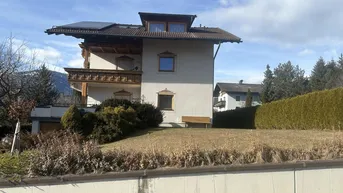 Expose Geräumiges und vollständig renoviertes Einfamilienhaus in Nußdorf mit drei abgeschlossenen Wohneinheiten, großen Garten, Terrassen und Garage