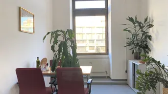 Expose +++ Geräumiges Büro mit vielen Einheiten in zentraler Lage +++