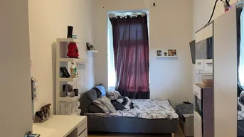 Expose Sanierungsbedürftige 2,5-Zimmer-Wohnung mit Gemeinschaftsbalkon